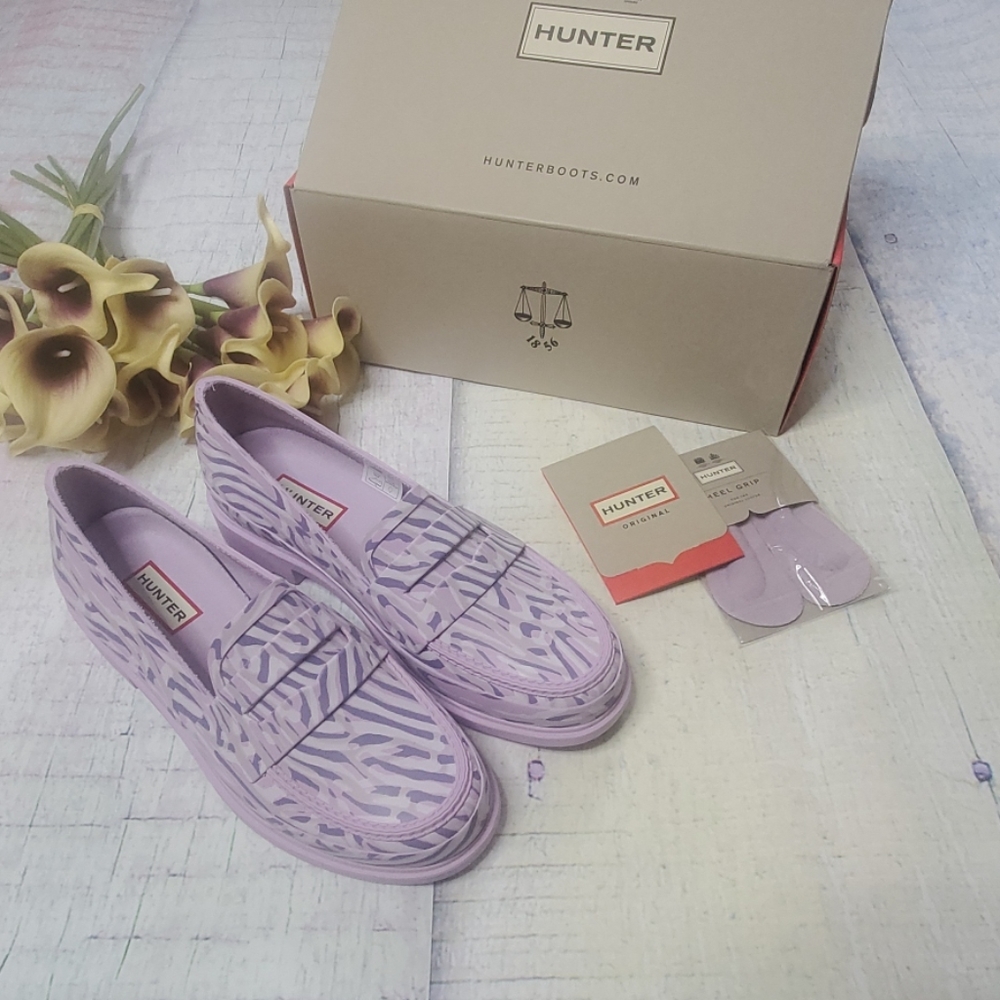 NWT Hunter Refine Coral Print Penny Loafer